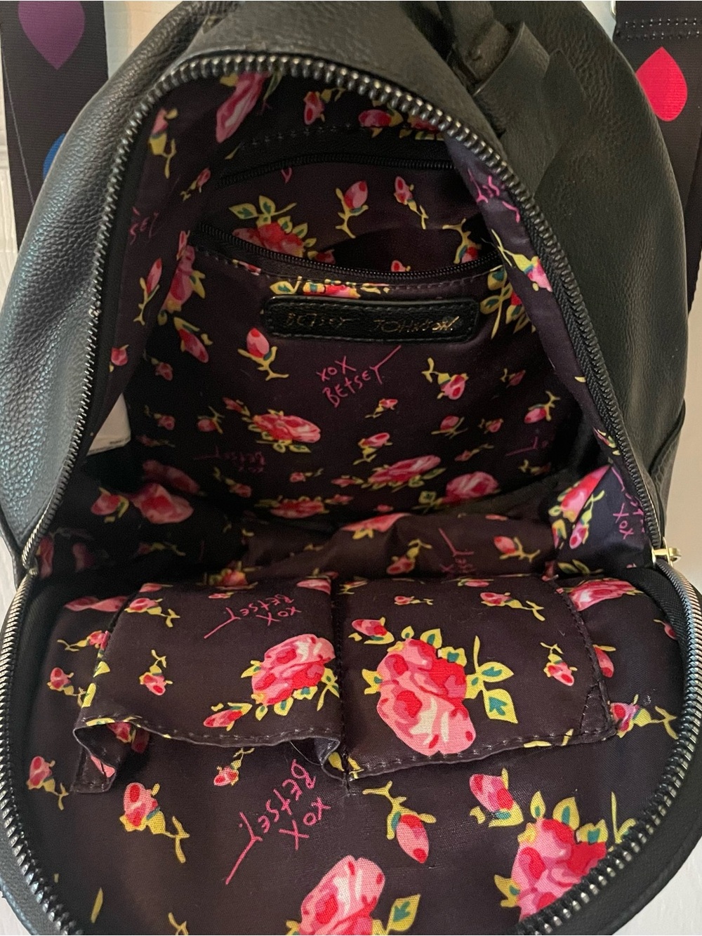 Betsey Johnson Black Heart Leather Bag - Picture 5 of 6